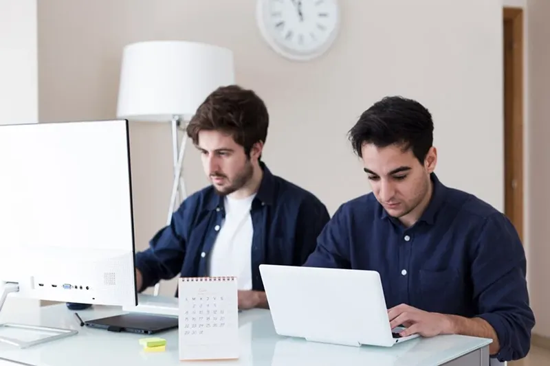 5 Tips to Hire Software Developers Effectively 5 Tips to Hire Software Developers Effectively infographic highlighting proven strategies for recruiting skilled developers, evaluating technical abilities, and building high-performing software teams.